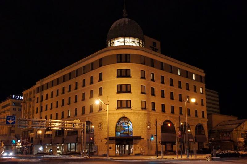ホテルノルド小樽外景（Wikimedia Commons · 示意）