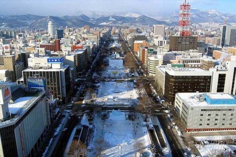 札幌大通公园（Wikimedia Commons · 示意）